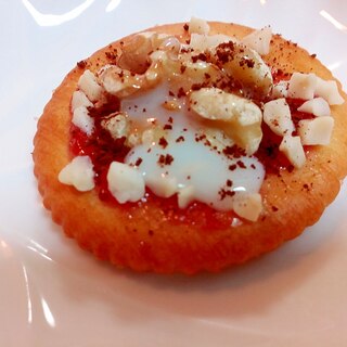 苺ジャム・胡桃・ダイスカットアーモンドの焼リッツ